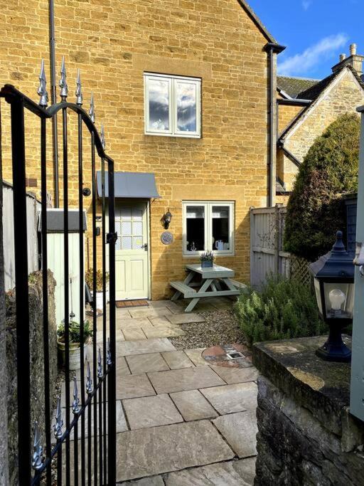 Historic Cotswold Chic Style For Uk Staycation Bourton-on-the-Water Dış mekan fotoğraf